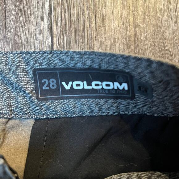 Volcom Men’s 28 casual shorts - Picture 3 of 4
